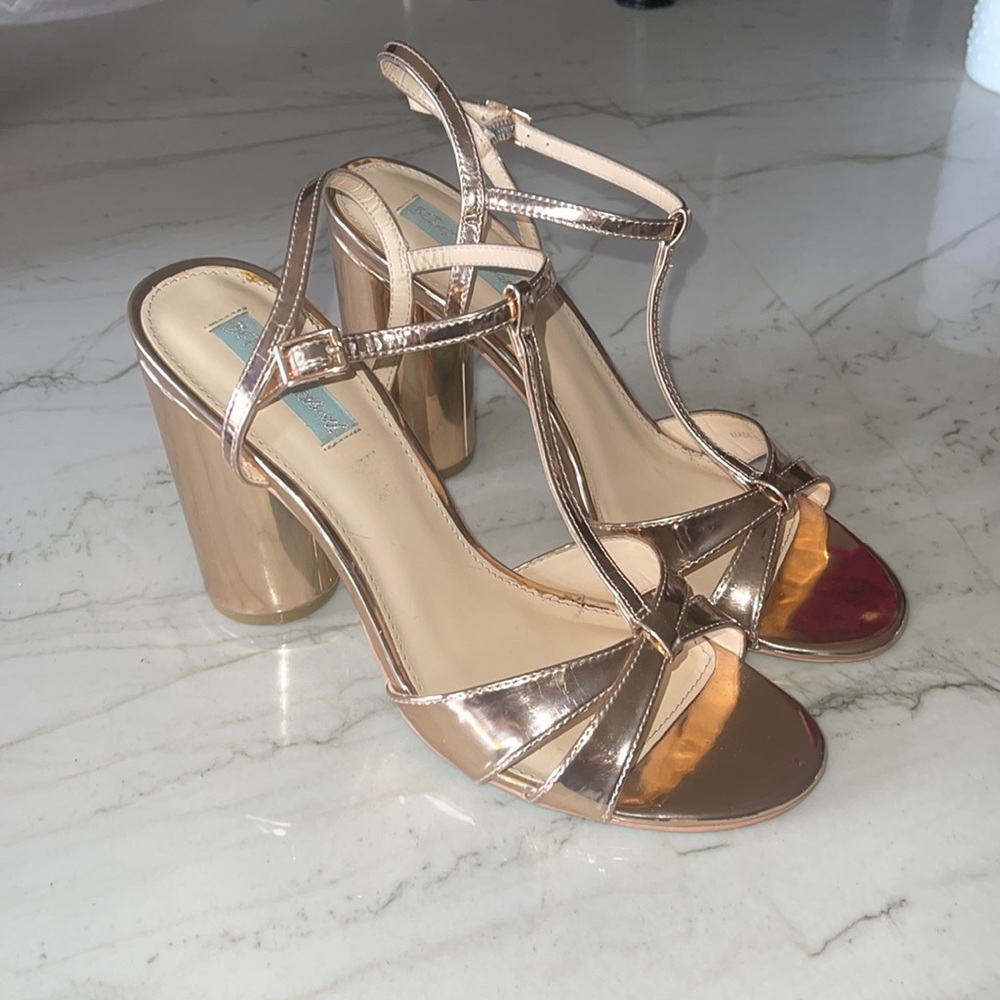 Betsy Johnson Blue bridal shoes. Size 10